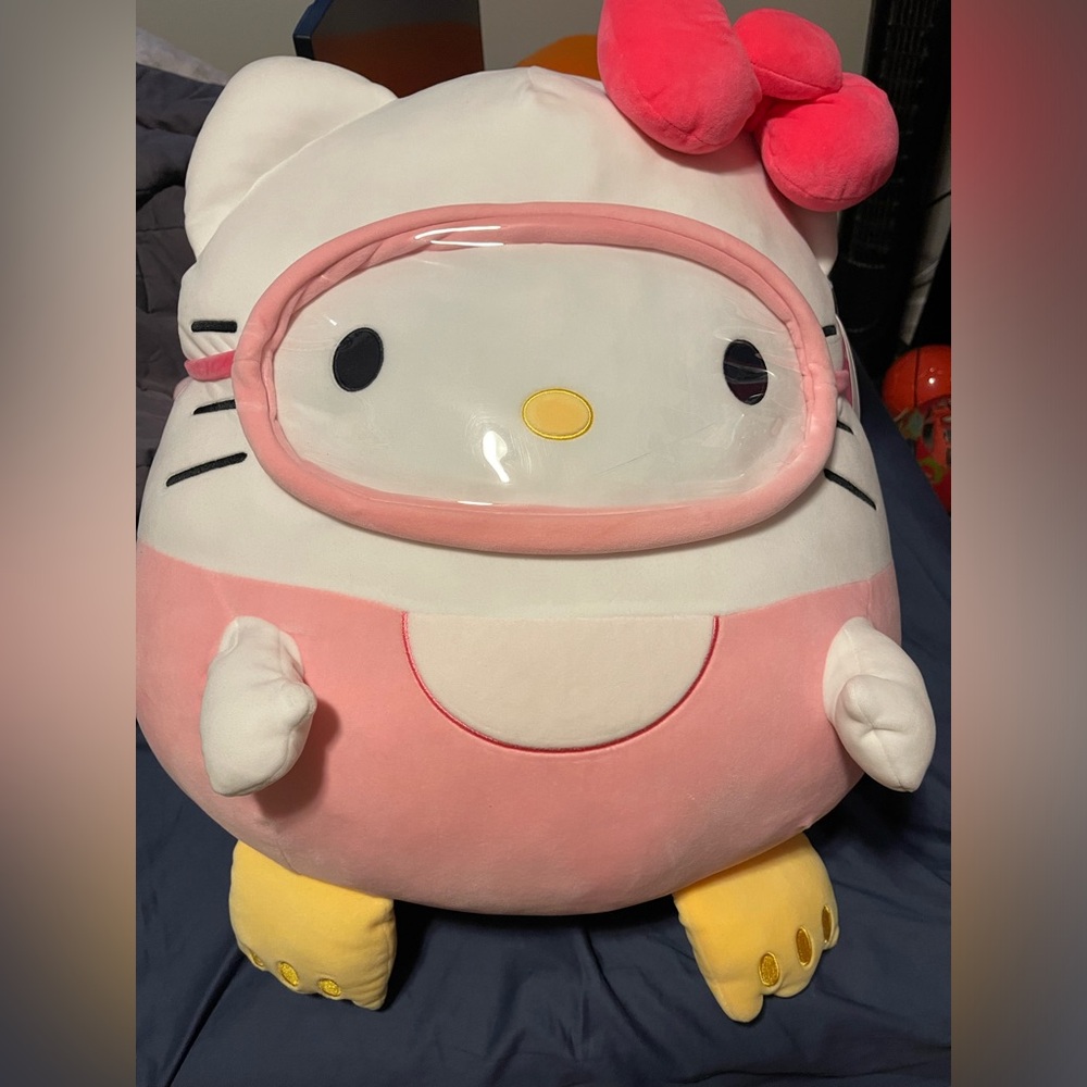 Hello Kitty scuba Squishmellow jumbo